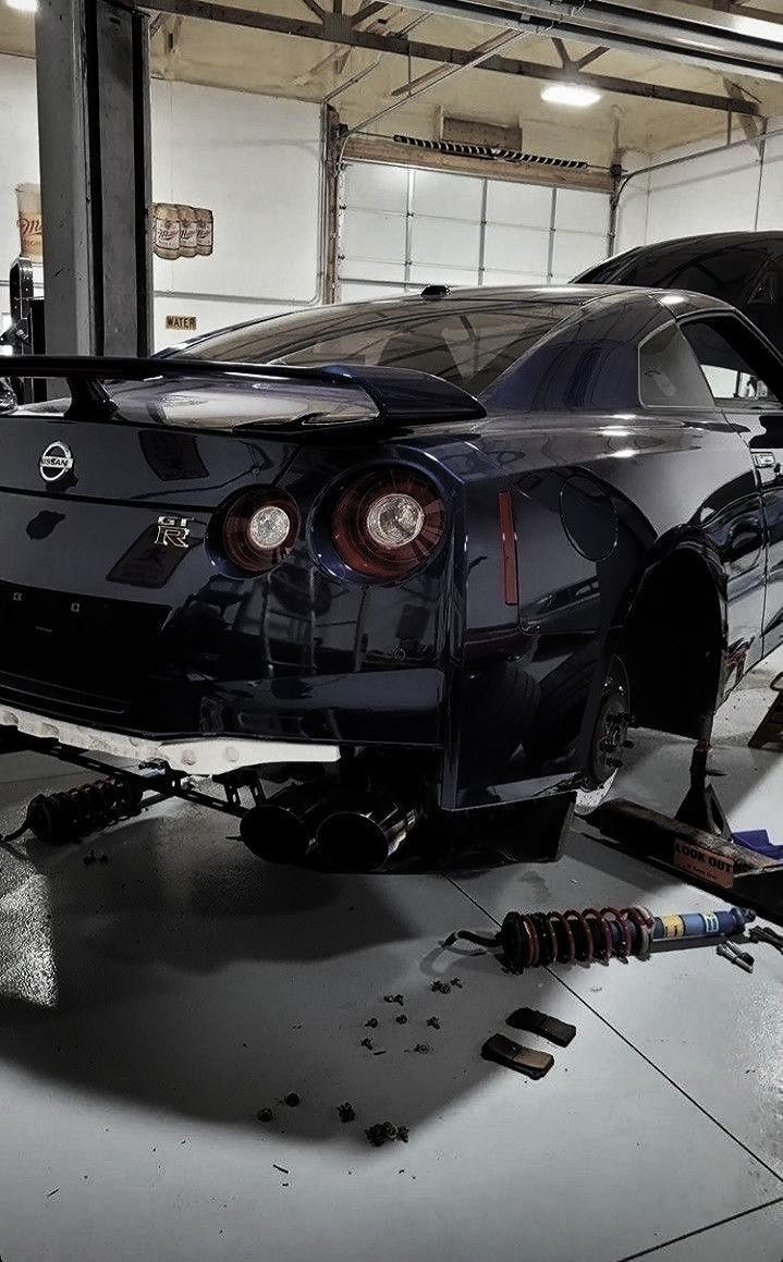 Al Ayoon 4x4 project 1 — custom car accessories and upholstery in Qatar